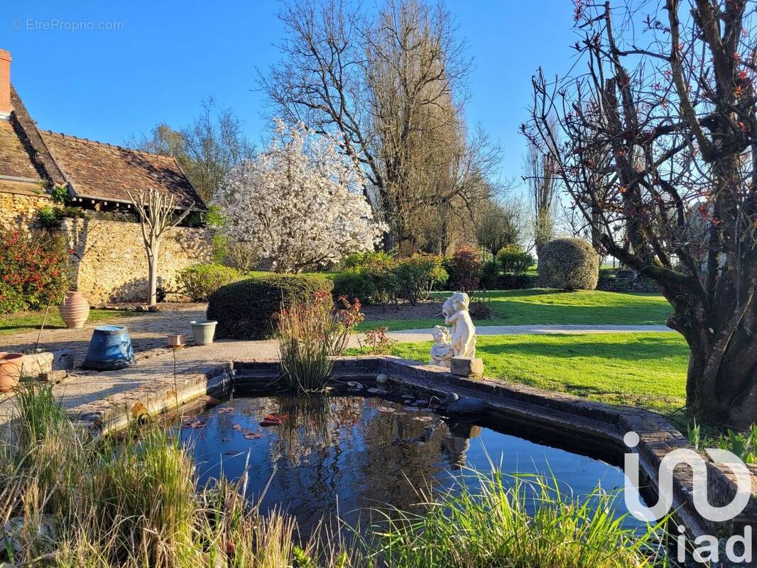 Photo 1 - Maison à LA CELLE-LES-BORDES