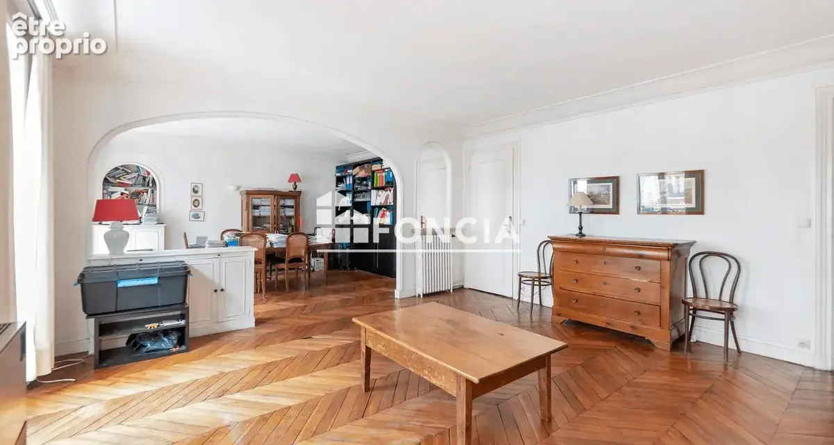 Appartement familial spacieux-immeuble haussmannien d'angle avec gardien-gare du nord - photo 6