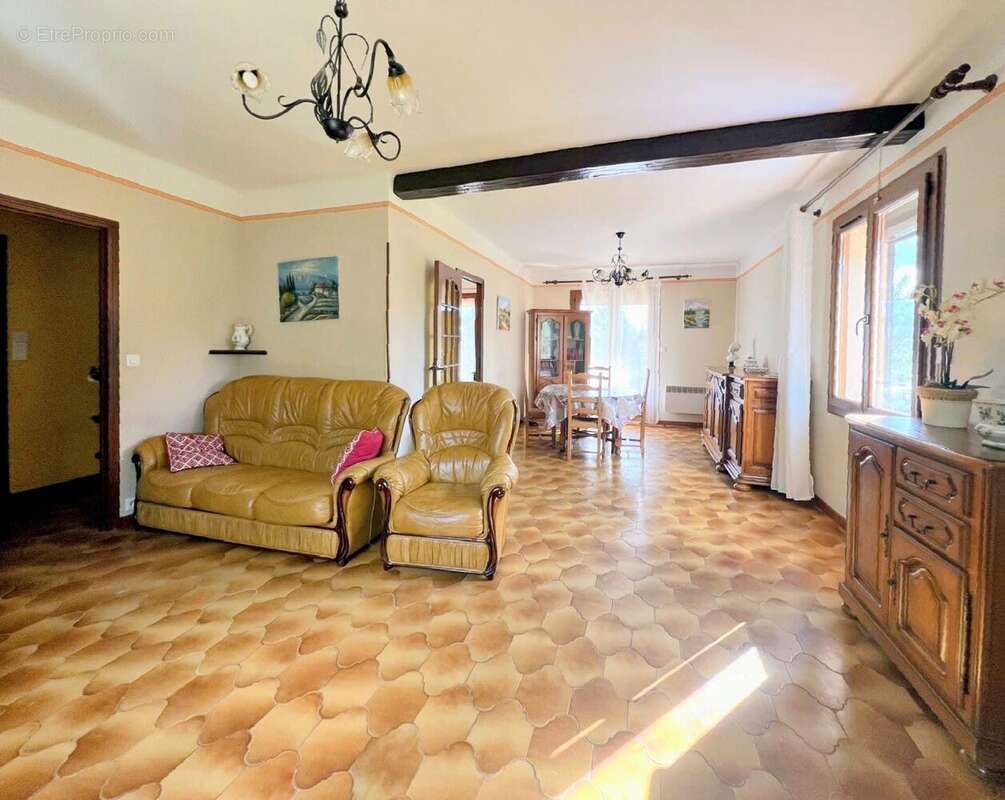 Maison à CUERS