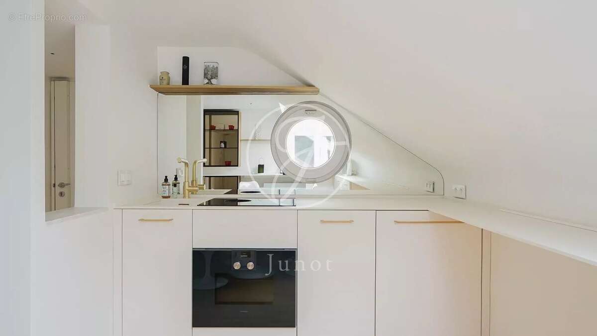 Appartement à PARIS-9E