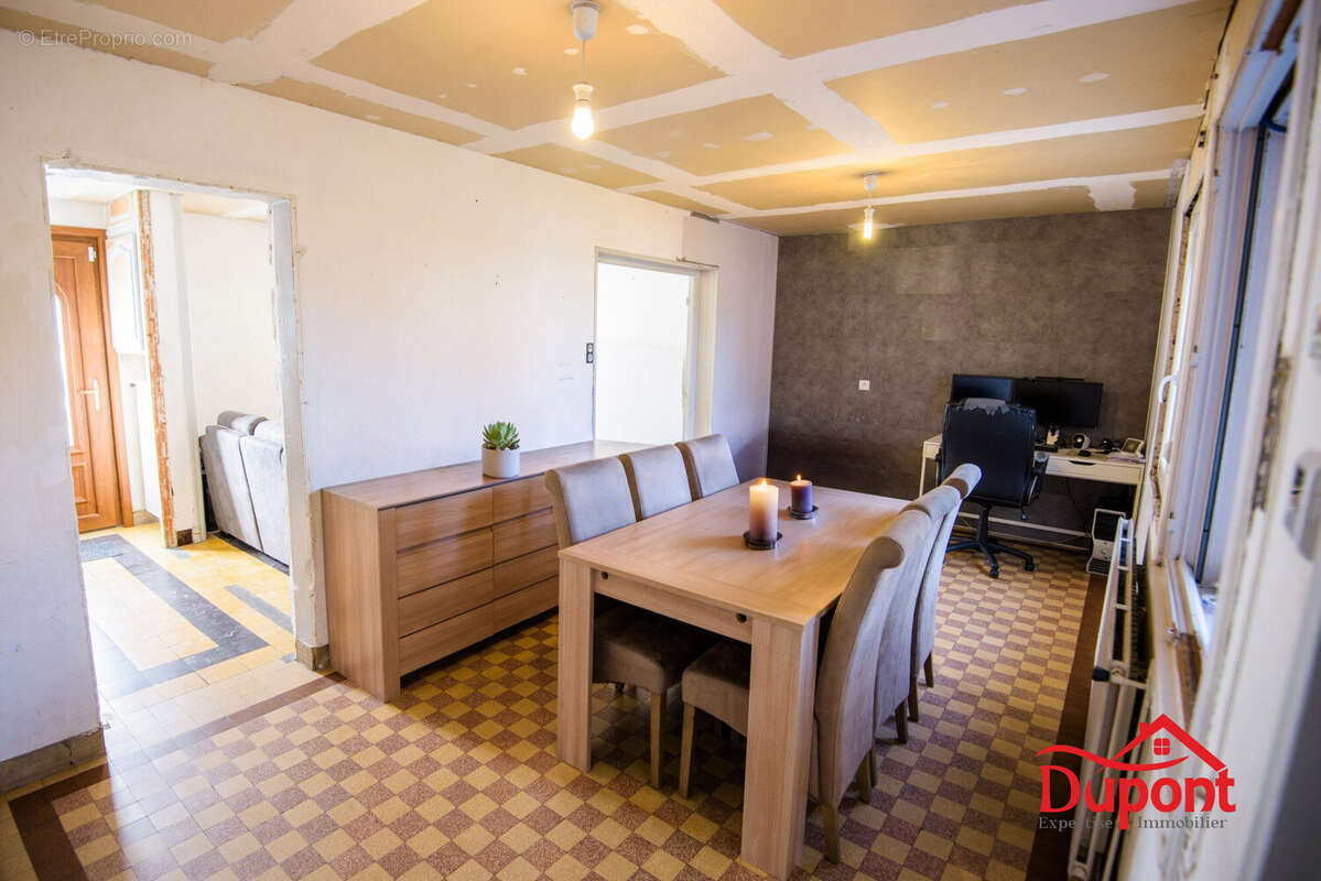 Maison à DOUCHY-LES-MINES