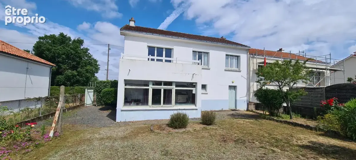 Terrain + Maison Gorges 4 P . 3 Chs . 84.1 M² . T 719 M² . Balcon . Garage . Sous sol - photo 2
