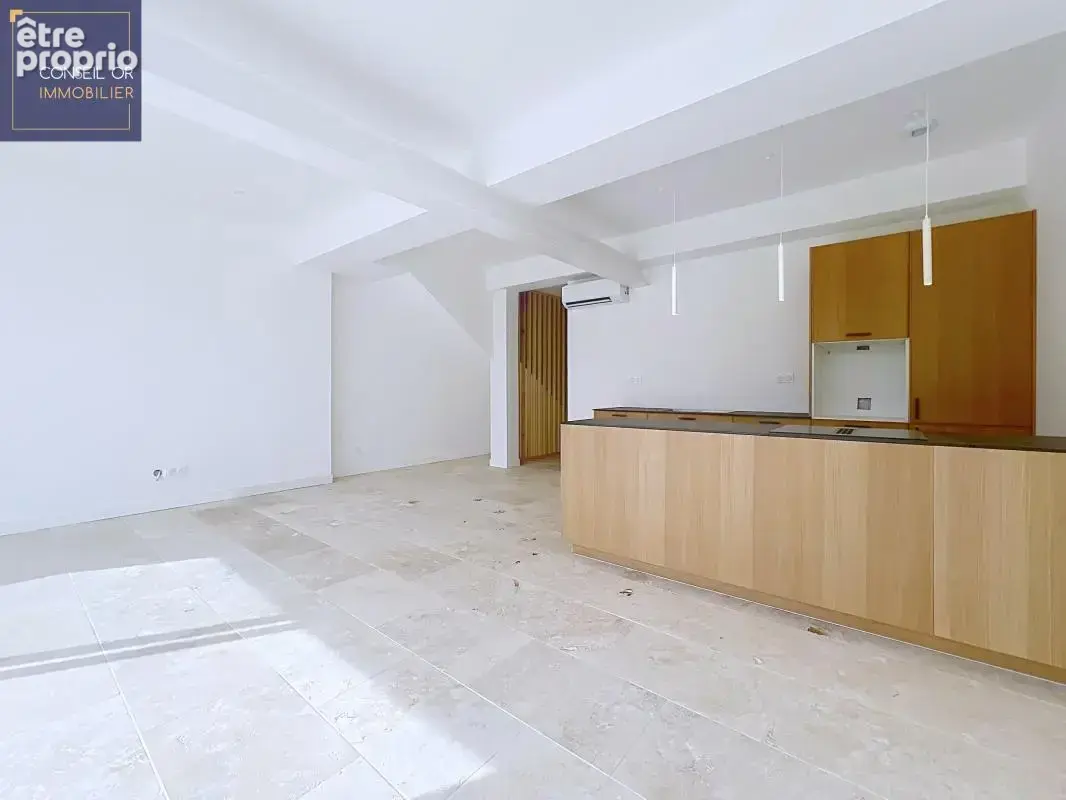 Maison 100 m² entièrement rénovée – 3 chambres, garage et jardin - photo 2