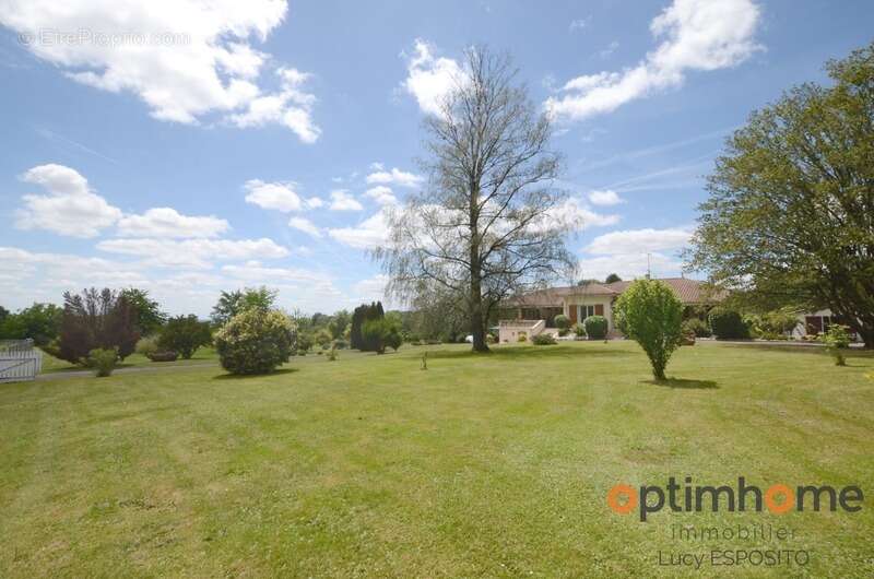 Propriété exceptionnelle avec étang privé sur plus de 1,7 hectare – Mazerolles, Charente  - photo 63