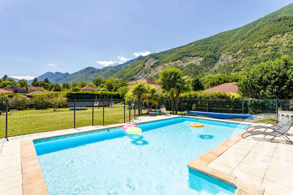Maison à VIF