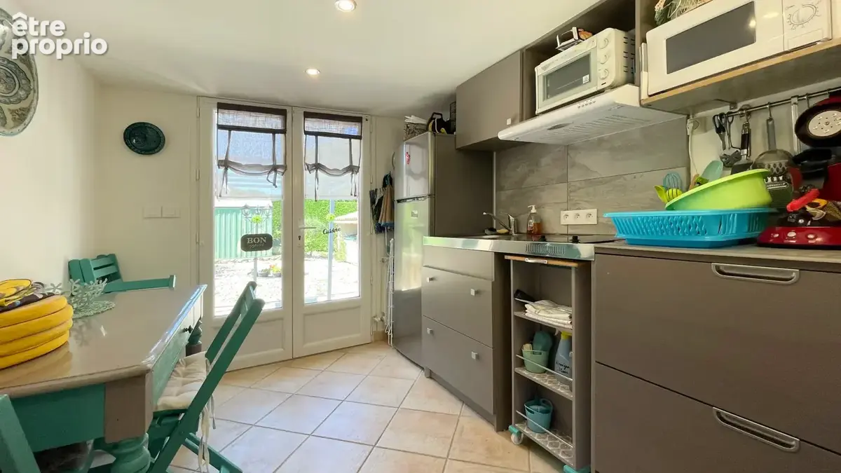 Proche Pont du Gard, villa avec parc paysager, piscine et double garage - photo 16