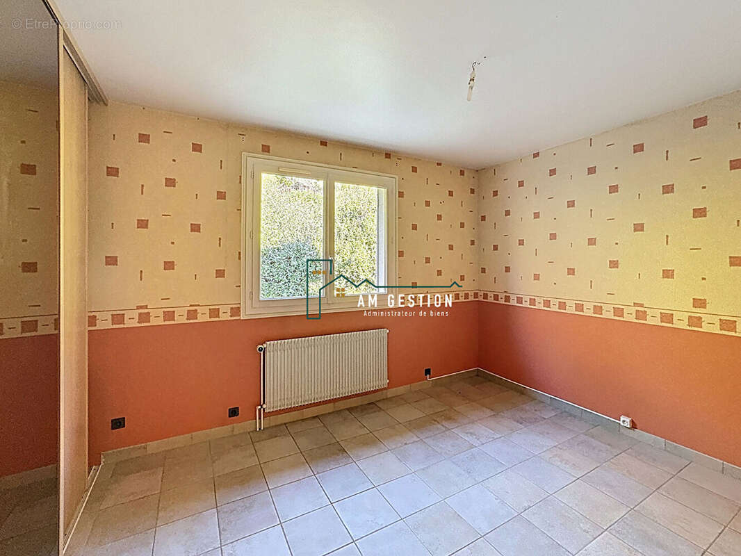 Maison à BONNAC-LA-COTE