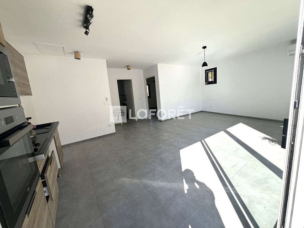 Appartement à LATTES