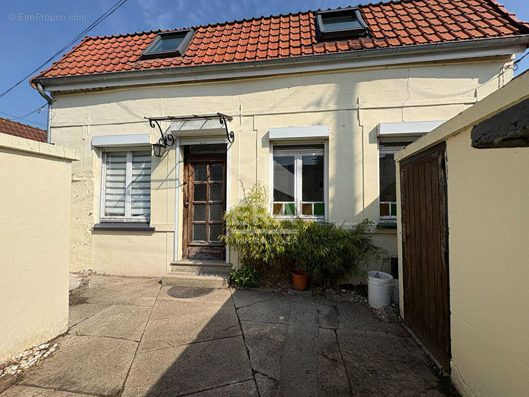 Maison à WIZERNES