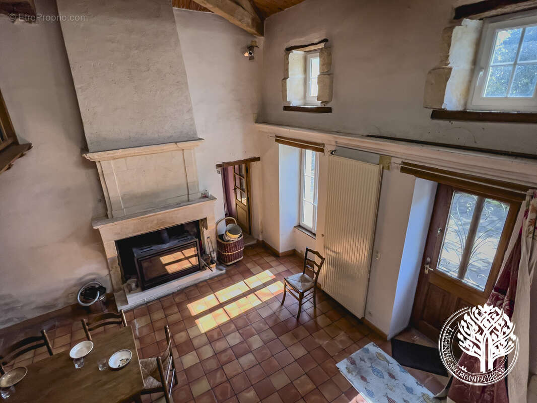 Maison charentaise à la campagne proche de Saint-Savinien - photo 4