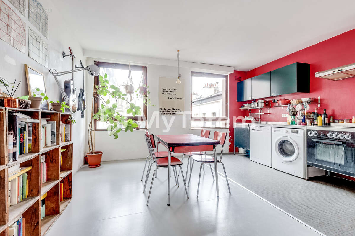 Appartement à PARIS-18E