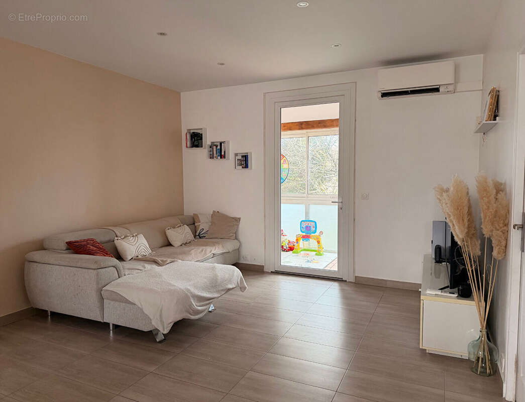 Maison à VIGNEUX-SUR-SEINE