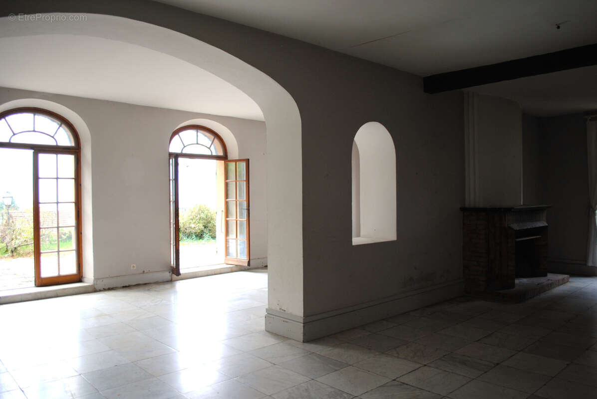 Maison à CHINDRIEUX