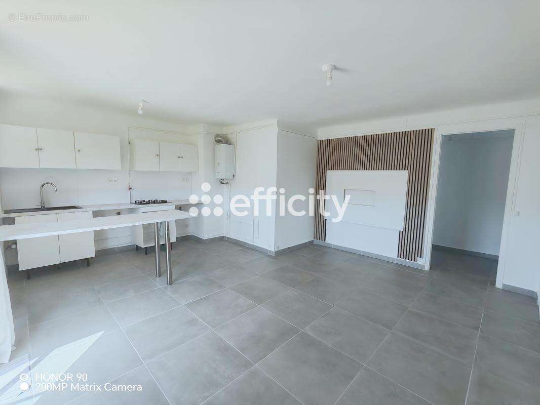 Appartement à MARSEILLE-14E