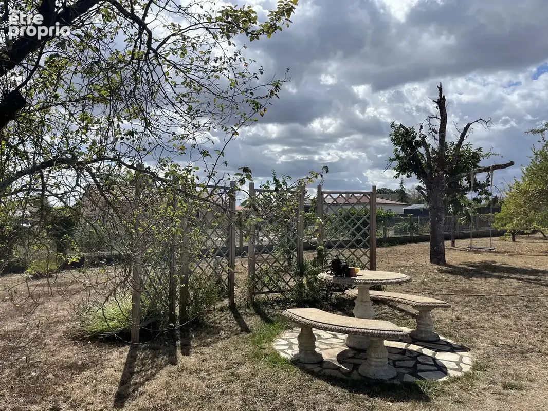 Maison familiale avec jardin, garage et sous-sol - photo 11