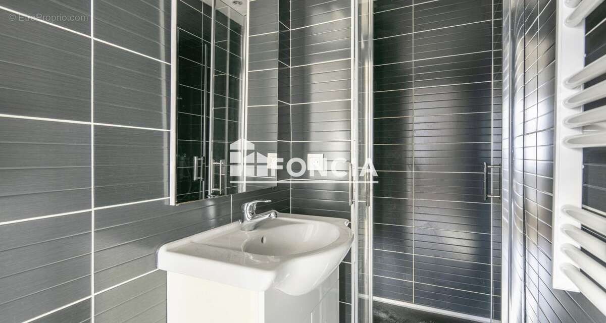 Appartement à SAINT-MARTIN-D&#039;HERES