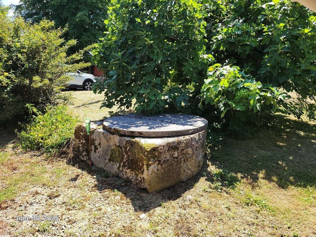 Un corps de ferme avec dépendances - 7kms de Villefranche de Rouergue - photo 5