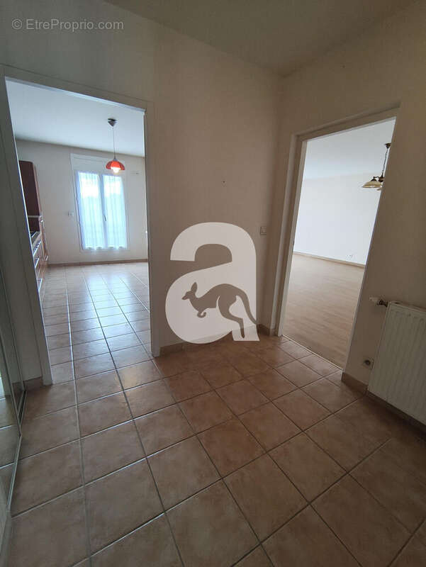 Appartement 98 m² à Soissons  - photo 2