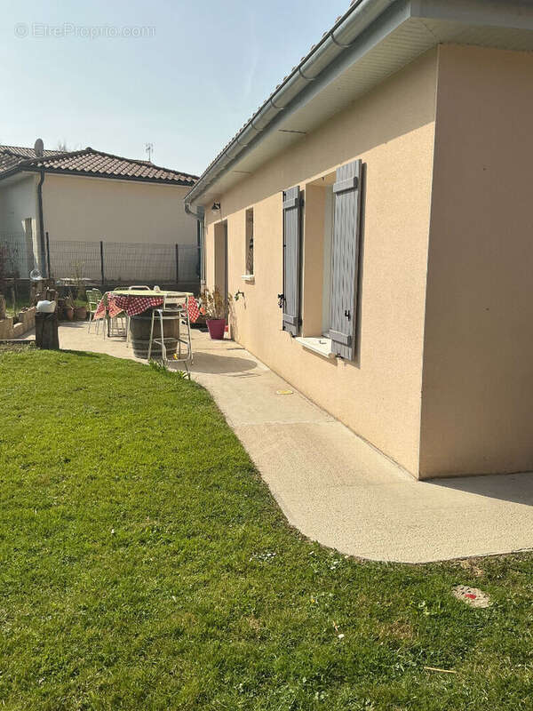 Maison à MEILLONNAS