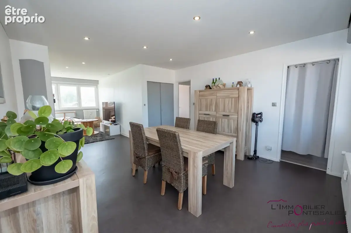Photo Appartement à Pontarlier au prix de 165 000€