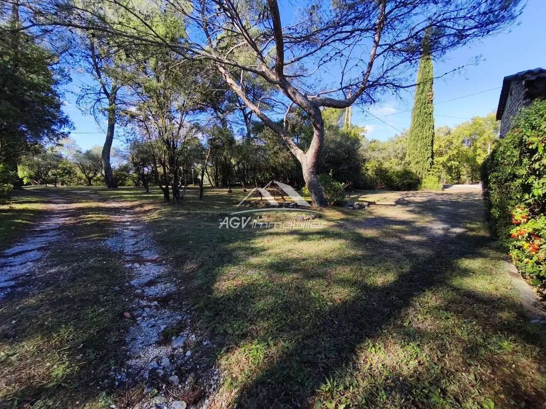 Maison à BOISSET-ET-GAUJAC