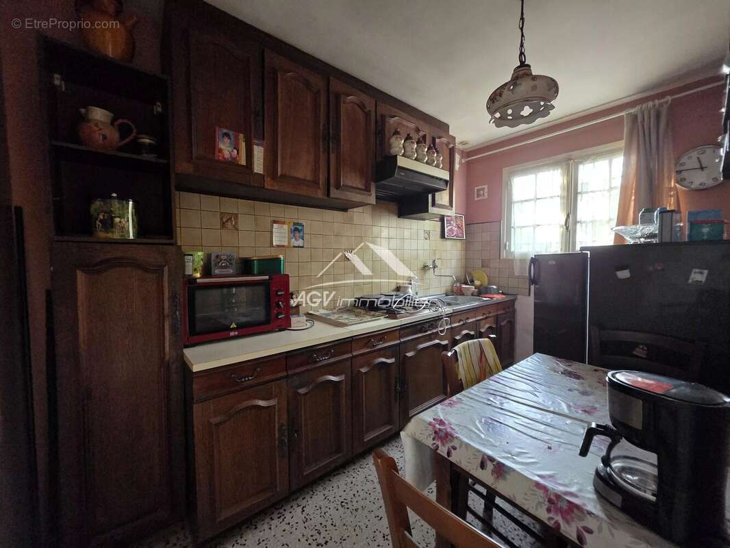 Environ 7000 m² de terrain constructible + maison - photo 6