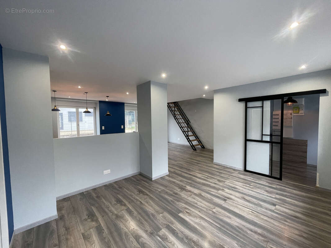 Maison à ROUGEMONT-LE-CHATEAU