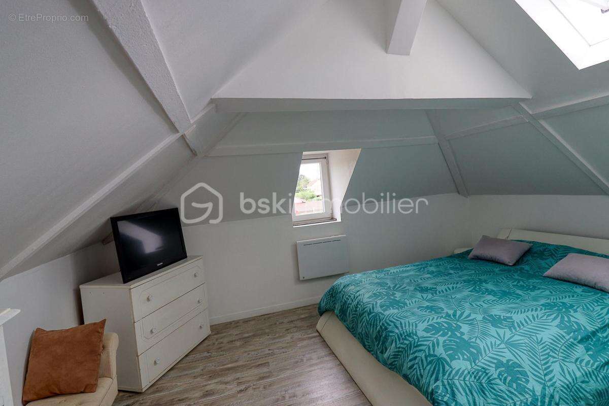 Ensemble Immobilier 178 m²  entiérement rénové : Habitation + Commerce en activité - photo 11