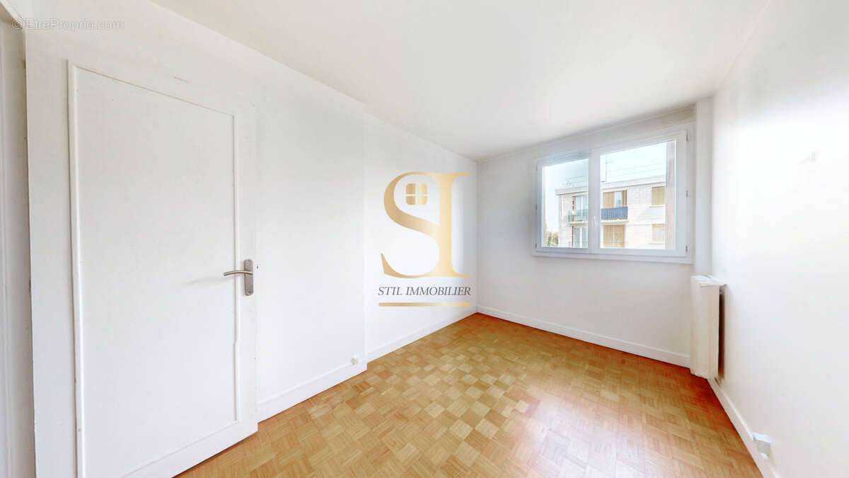 Appartement à COMBS-LA-VILLE