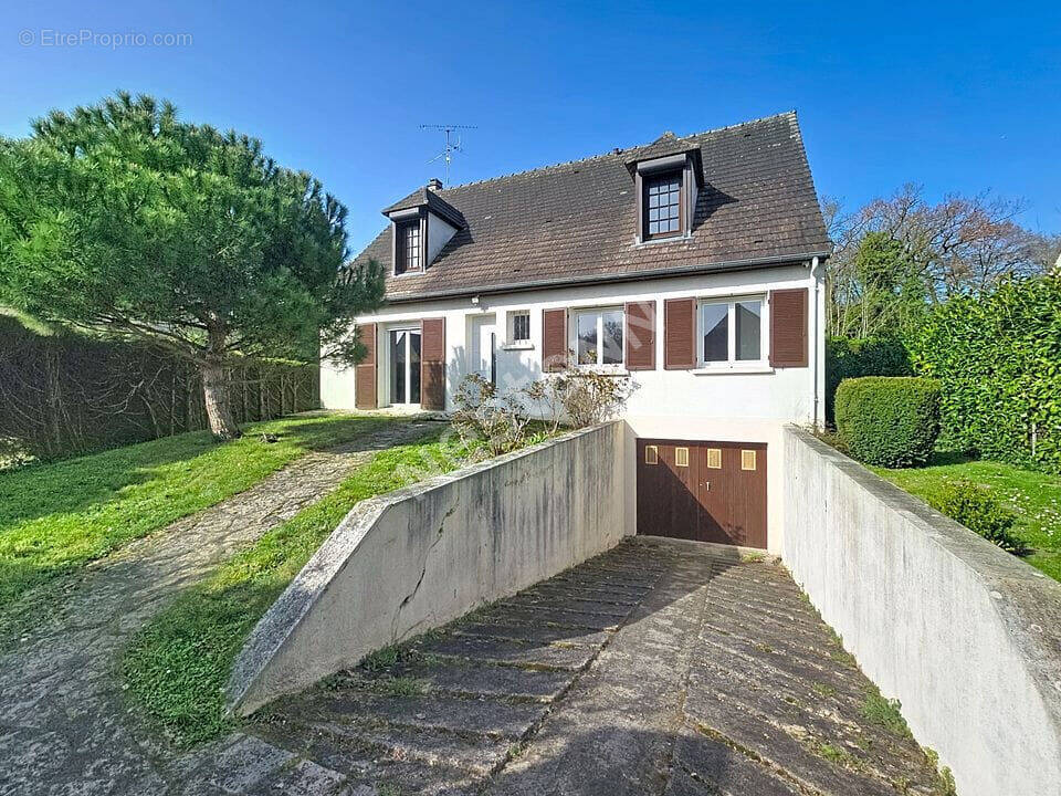 Maison à ORRY-LA-VILLE