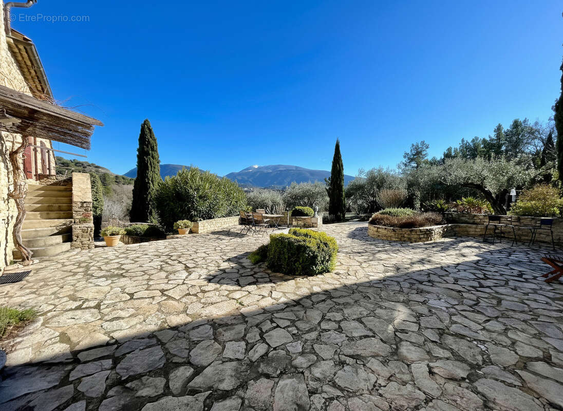 Maison à VAISON-LA-ROMAINE