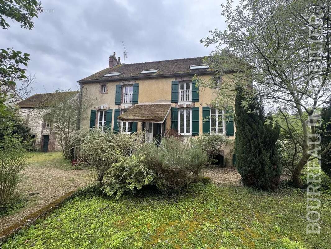 Maison à CHASSY