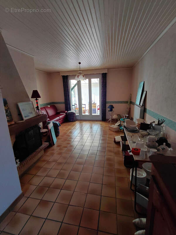 En exclusivité ! Maison de plain-pied avec garage et jardin sur La Flèche... - photo 3