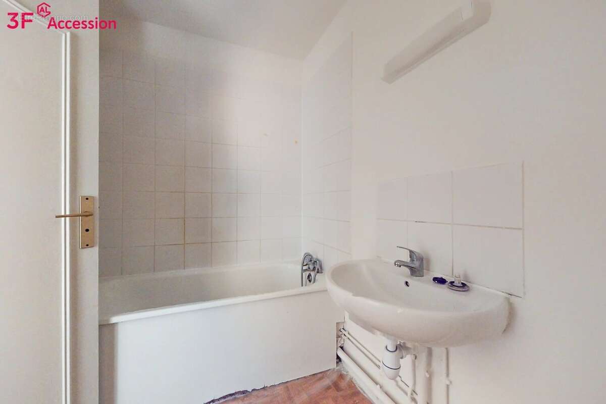 Appartement à MAGNY-LES-HAMEAUX