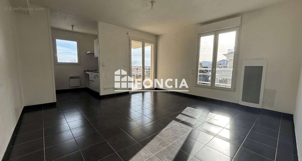 Appartement à MANDELIEU-LA-NAPOULE