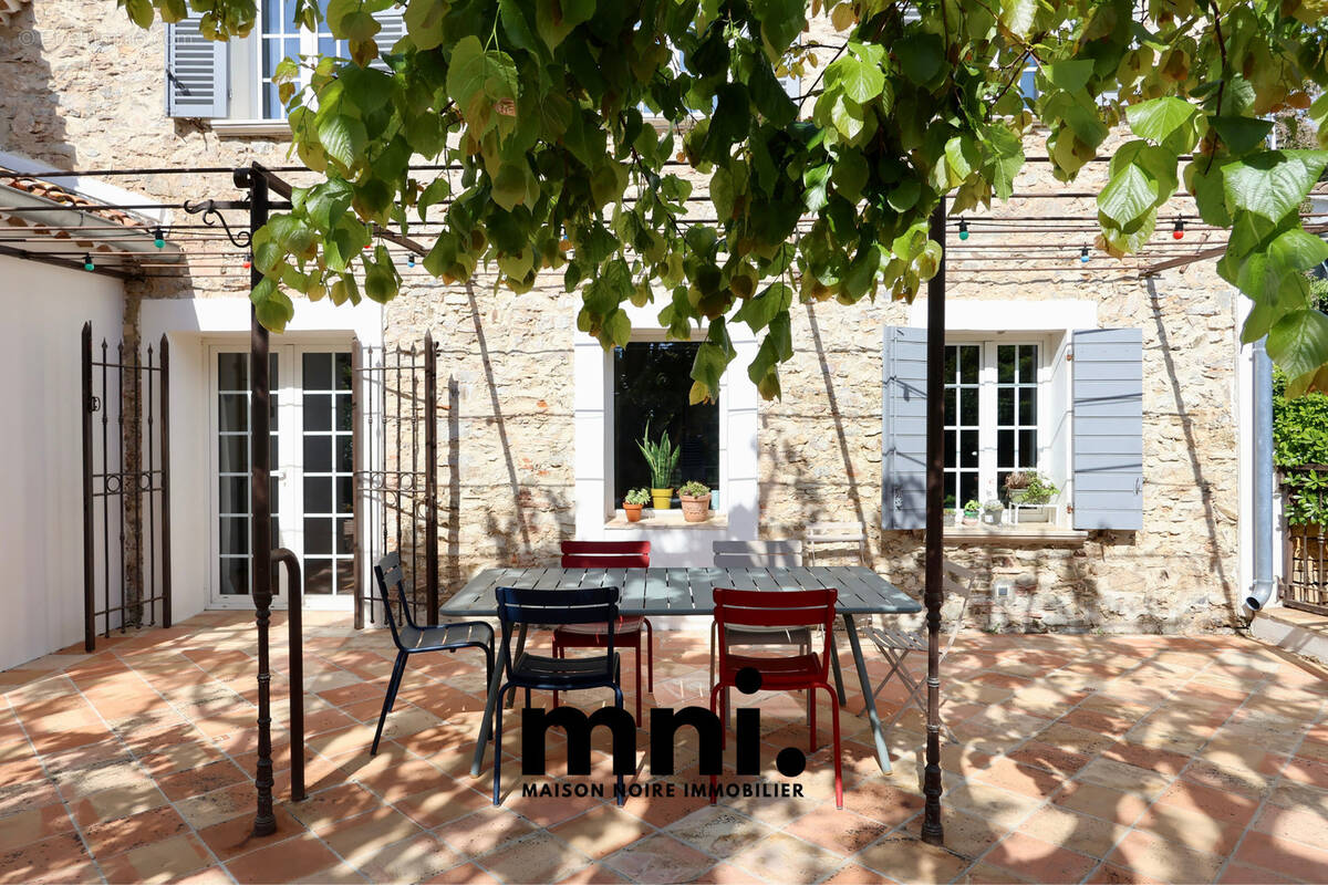 Maison à SIX-FOURS-LES-PLAGES