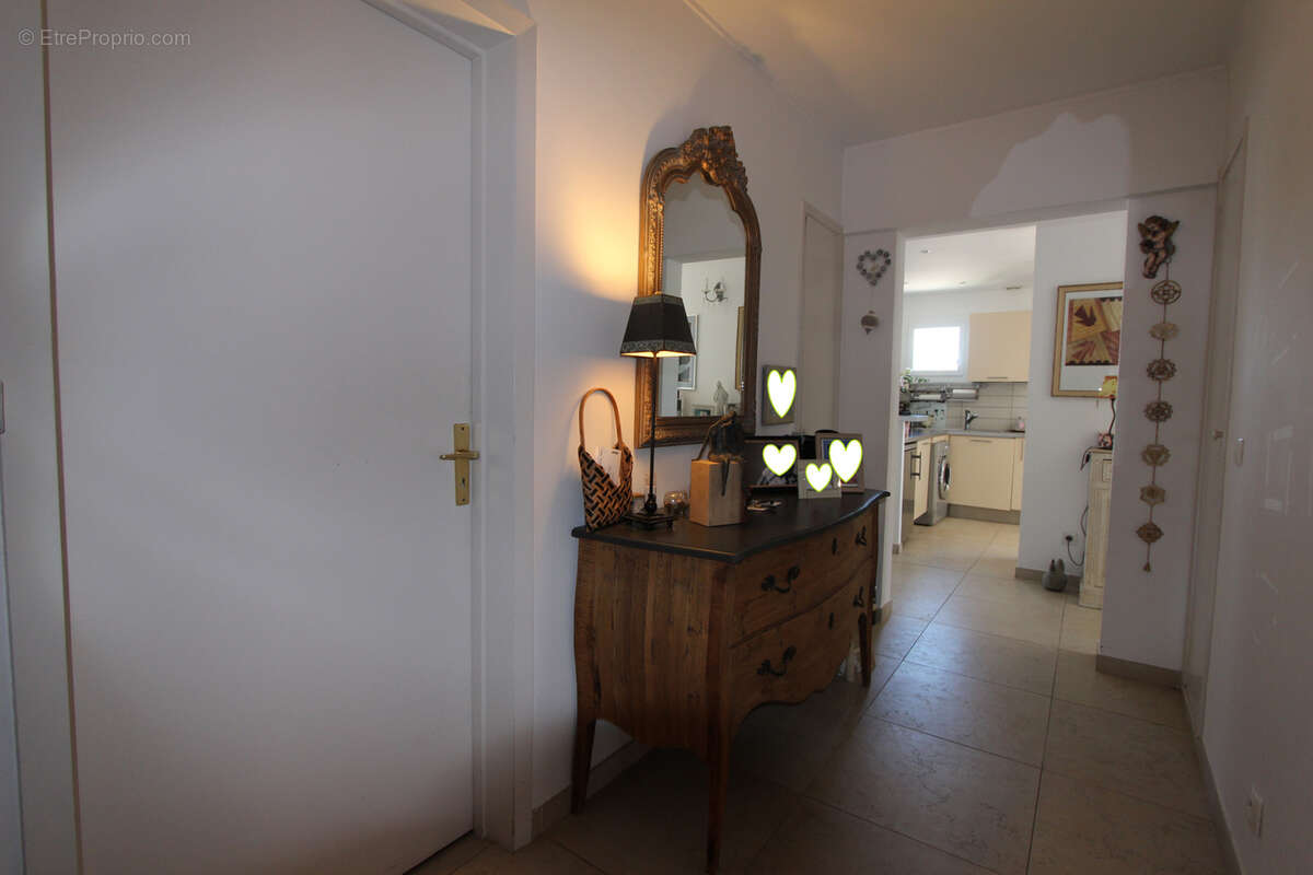 Appartement à LA COLLE-SUR-LOUP