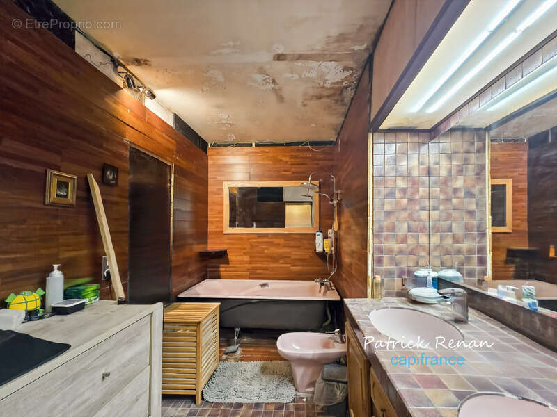 Appartement à FONTENAY-LE-FLEURY