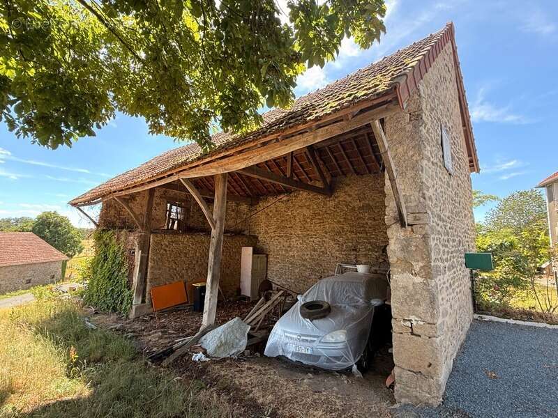Maison en pierre de 126m², 4 chambres, avec grange 65 000 € - photo 18