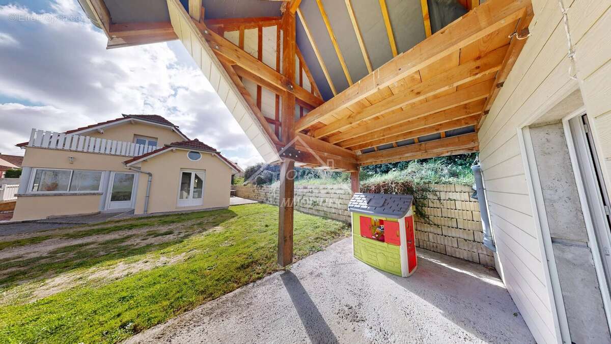 Maison à SAINT-POURCAIN-SUR-SIOULE