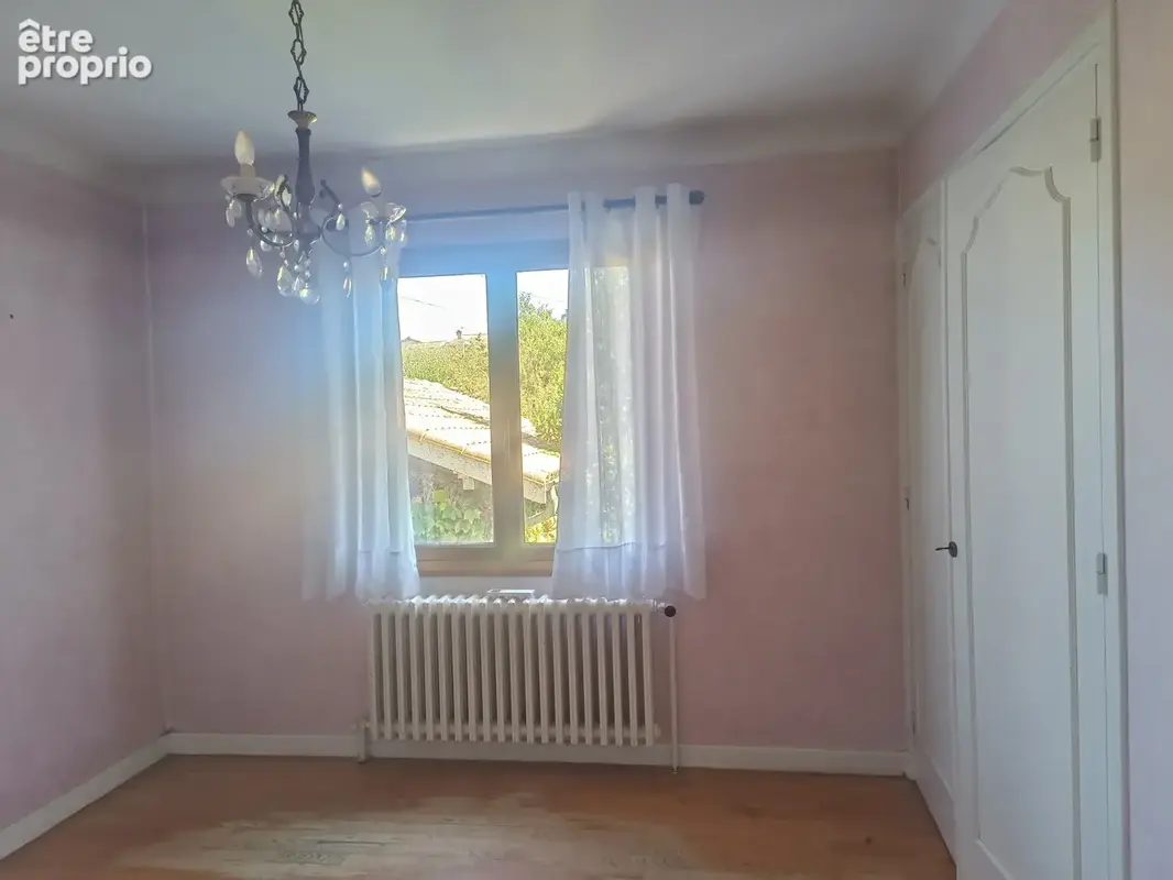 ROUSSILLON - 98m2 habitables, sous sol complet - 3 CHAMBRES - 906m2 TERRAIN - photo 9