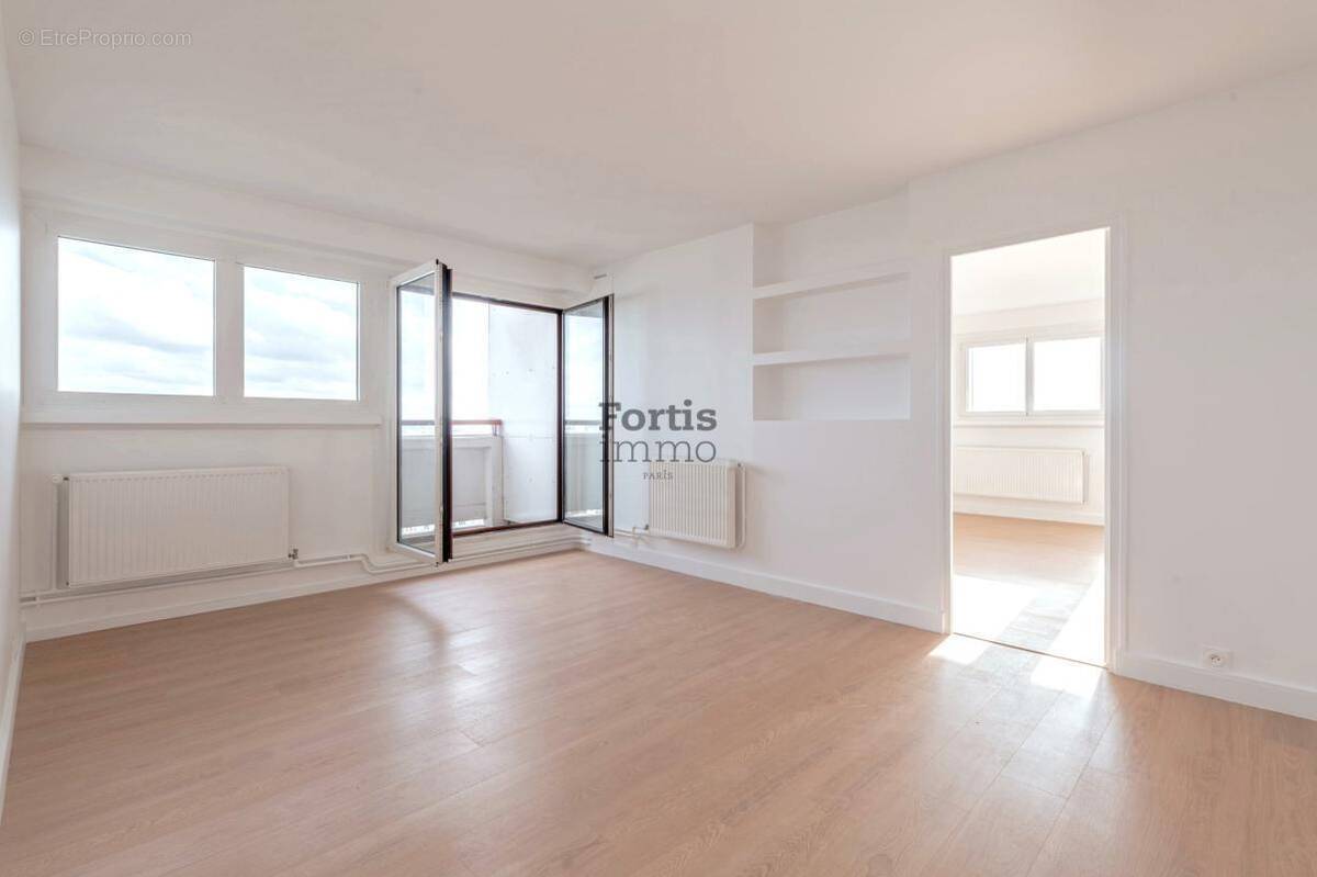 Appartement à PARIS-15E