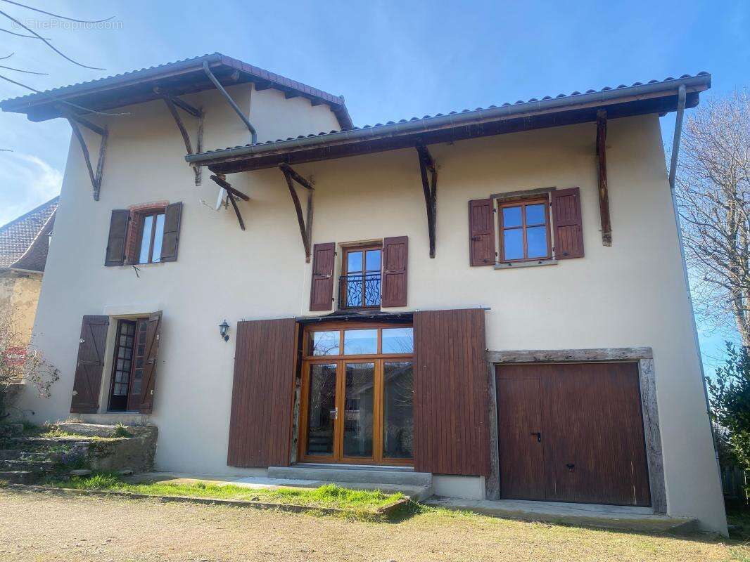 Maison à SAINT-CHEF