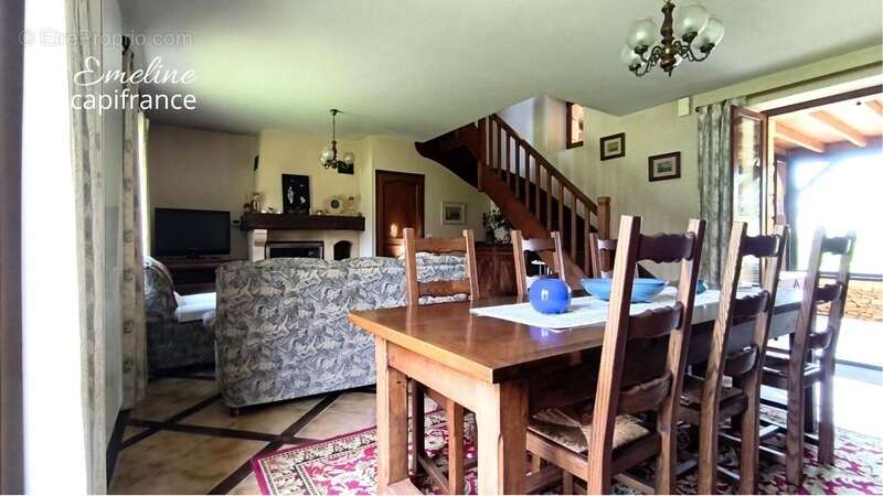 Maison à SARLAT-LA-CANEDA