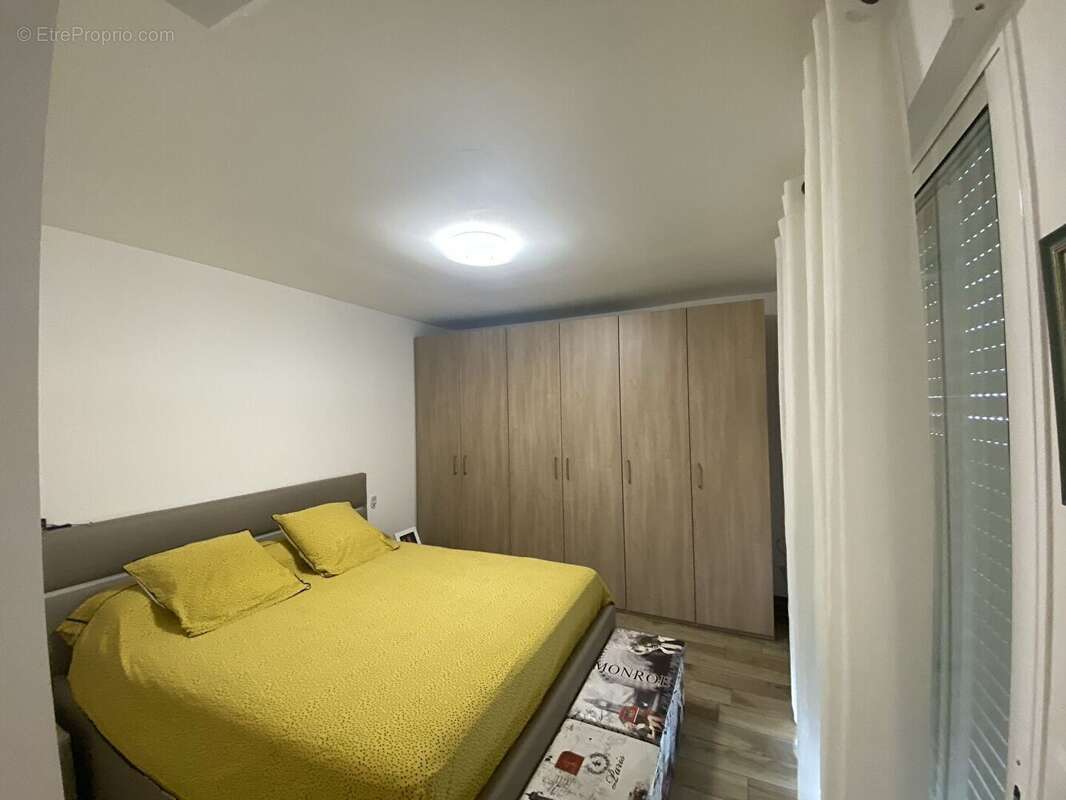 Maison à L'ISLE-SUR-LA-SORGUE