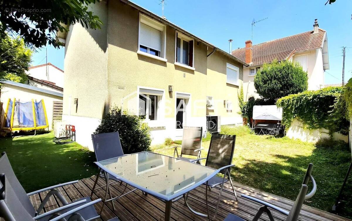 Photo 1 - Maison à SARTROUVILLE