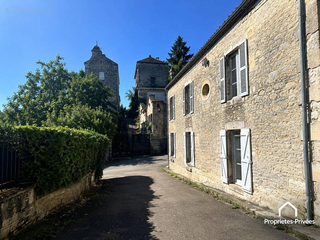 Maison à LORMES