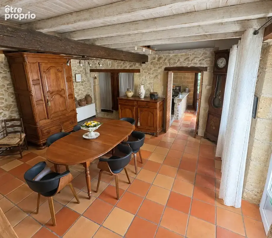 Maison de caractère de 123 m2 avec pigeonnier sur un terrain de 940 m2 - photo 2