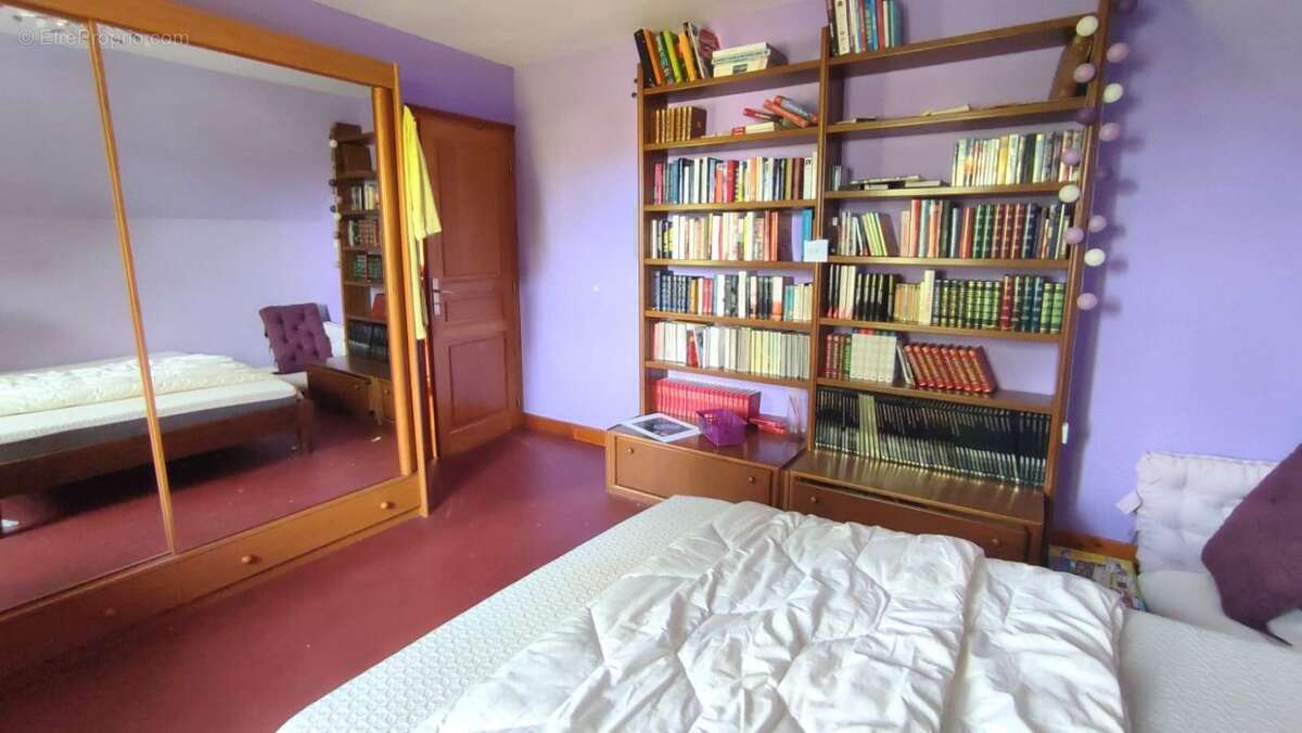 Belle maison familiale avec terrain attenant dans Nord Cantal - photo 12