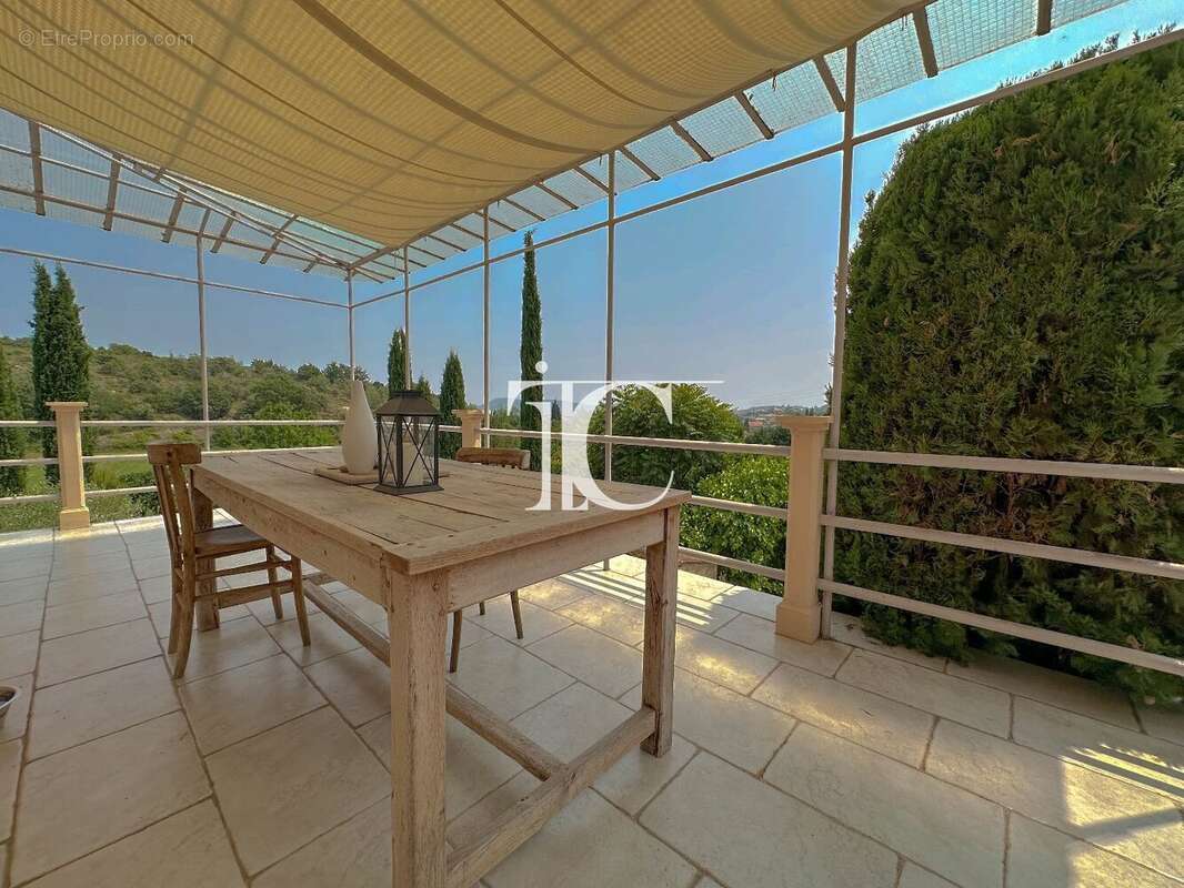 Maison à SAINT-PAUL-LE-JEUNE